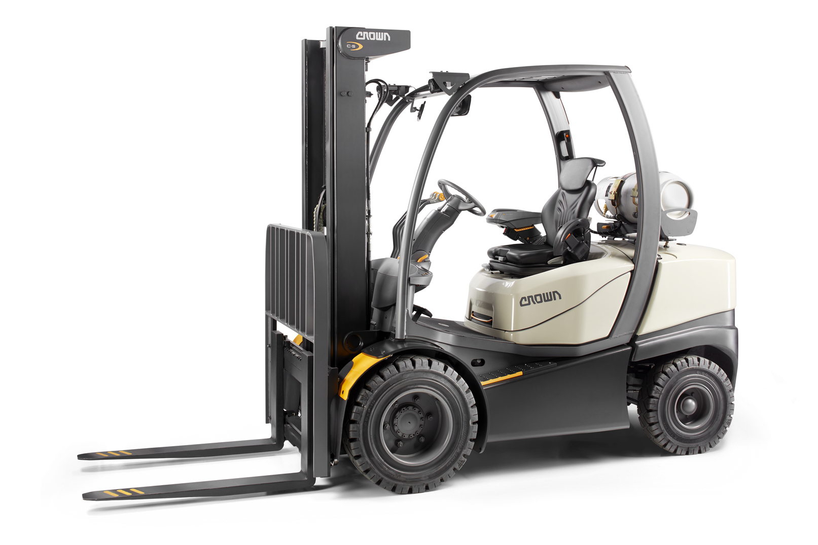Crown C-5 Series LPG Cushion Tire Forklift – High-performance warehouse forklift.
